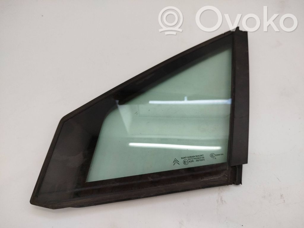 Citroen C4 I Front vent window/glass (coupe) 