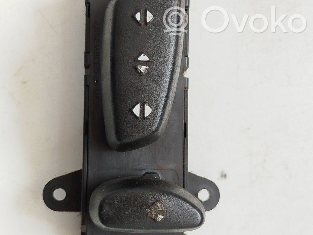 Chrysler Voyager Seat control switch 