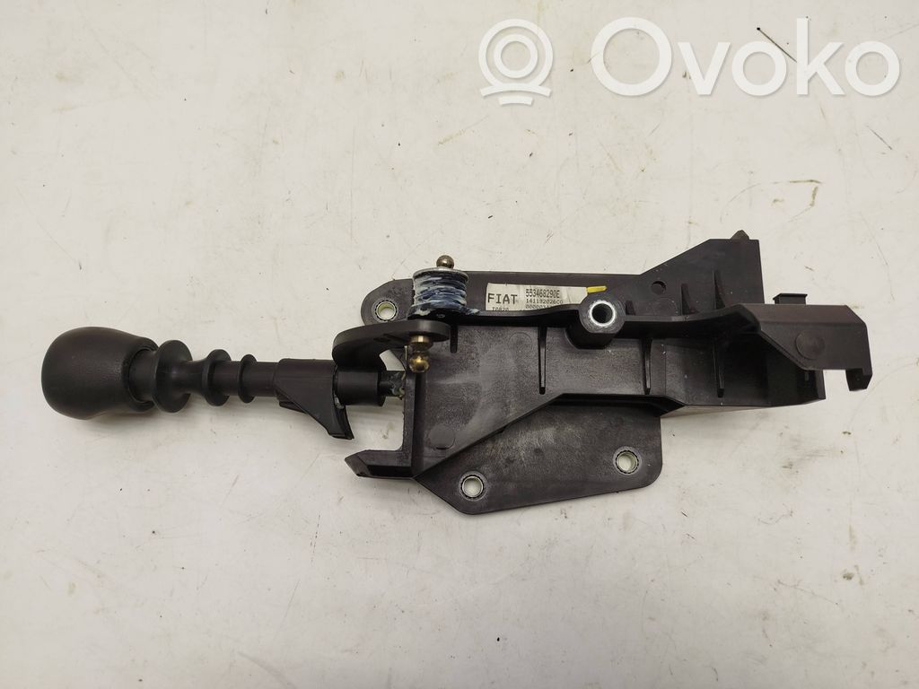 Opel Combo D Vaihteenvalitsimen verhoilu 
