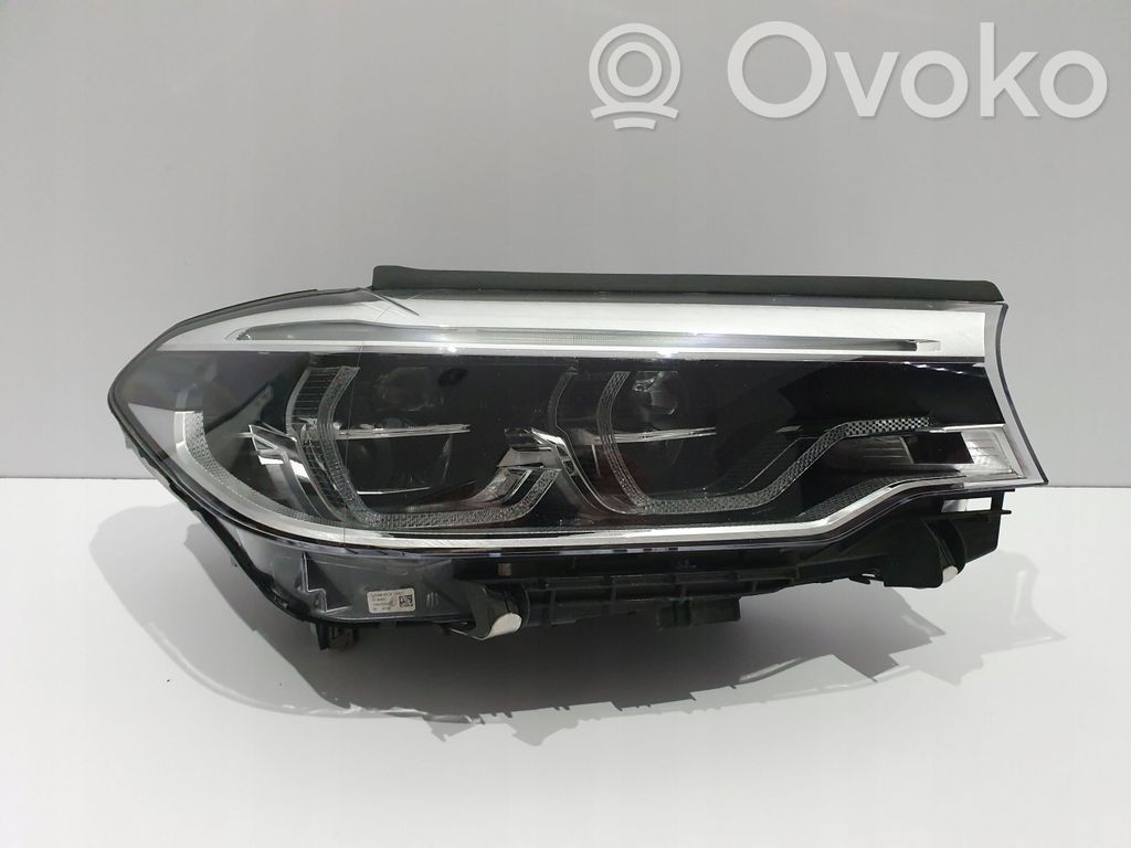 BMW 5 G30 G31 G38 Lampa przednia 