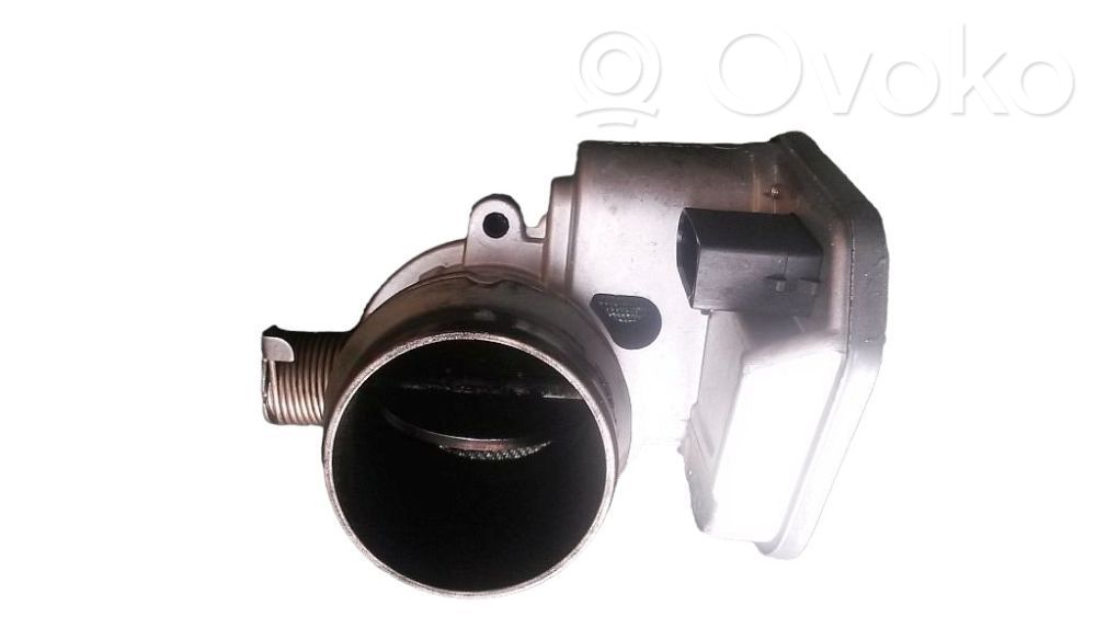 Throttle valve   B70661243