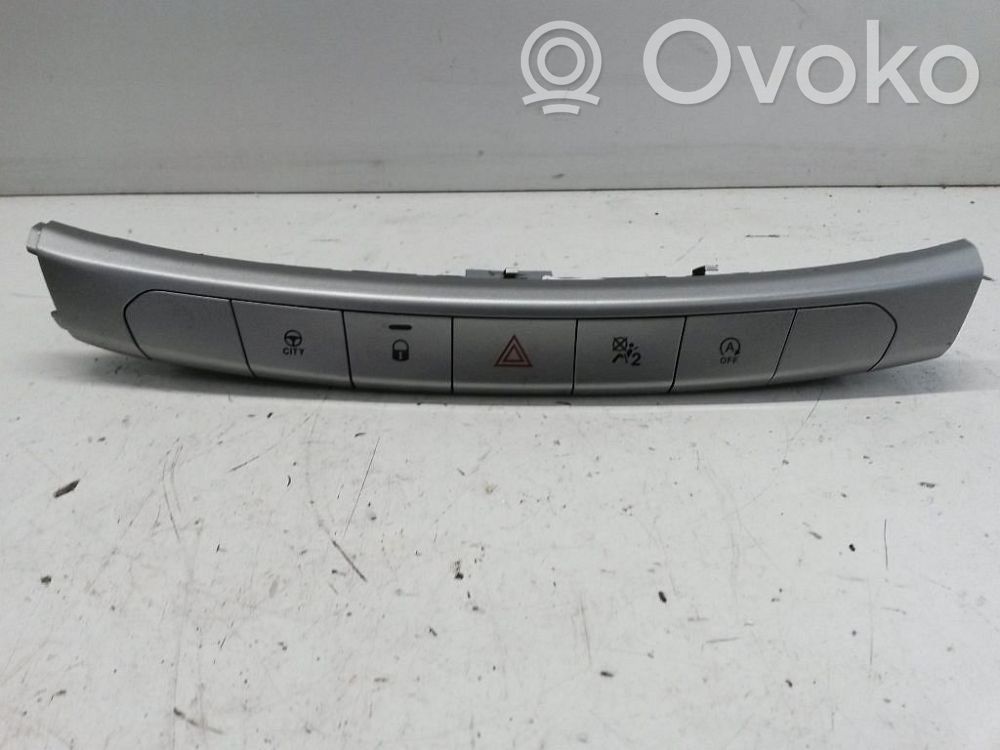 Fiat Tipo Botón interruptor de luz de peligro 