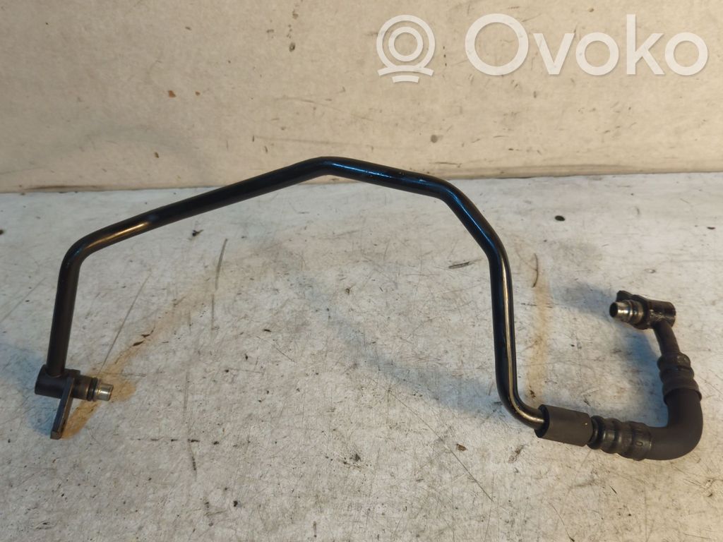 Audi A8 S8 D3 4E Vaihdelaatikon öljynjäähdyttimen letku 