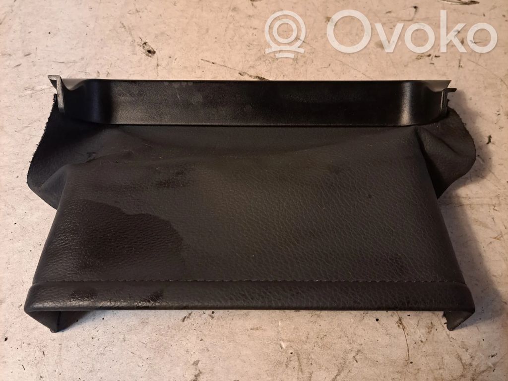 Steering wheel trim   7034117