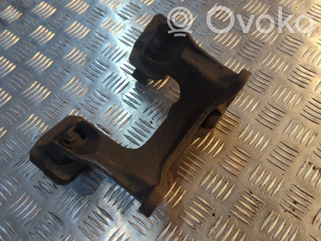 BMW 5 E60 E61 Gearbox mounting bracket 