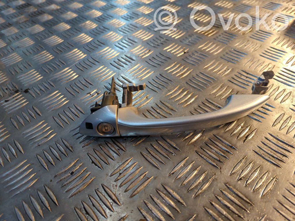 Mercedes-Benz C W203 Front door exterior handle 