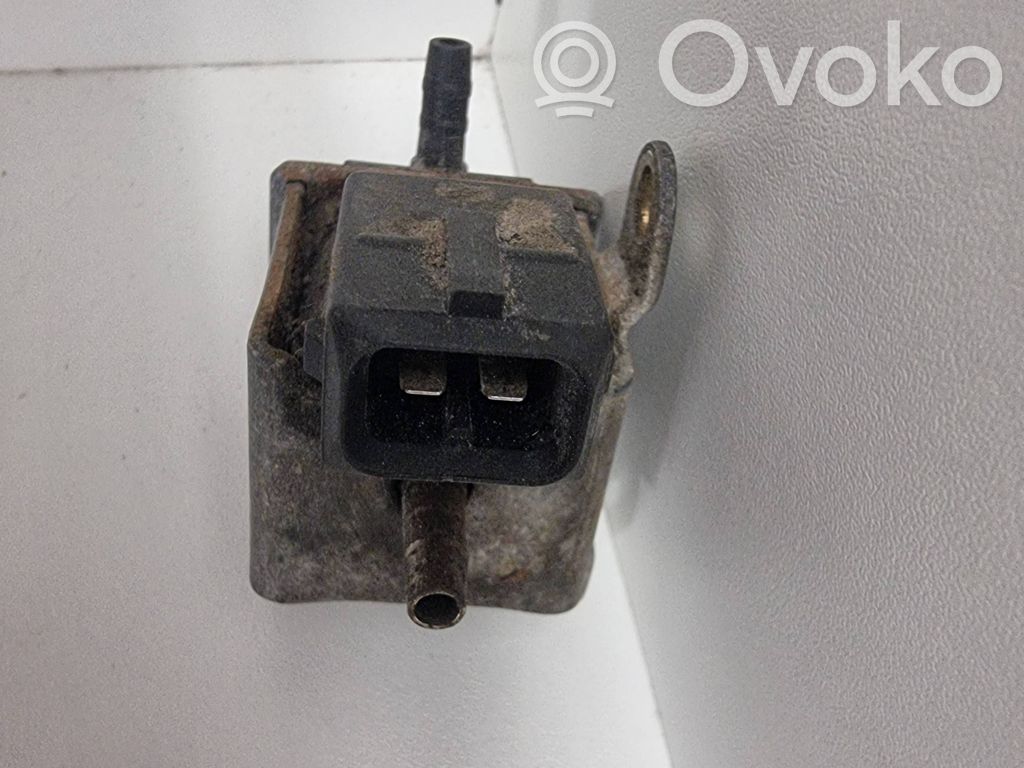 Audi A4 S4 B5 8D Zawór podciśnienia / Elektrozawór turbiny 
