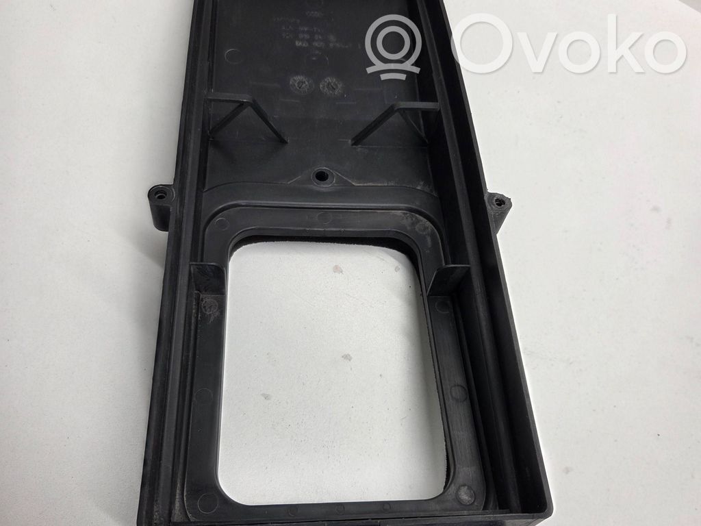 Audi A4 S4 B5 8D Obudowa / Osłona mikrofiltra kabinowego 