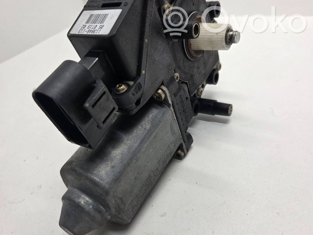 Audi A4 S4 B5 8D Silnik regulatora szyby drzwi przednich 