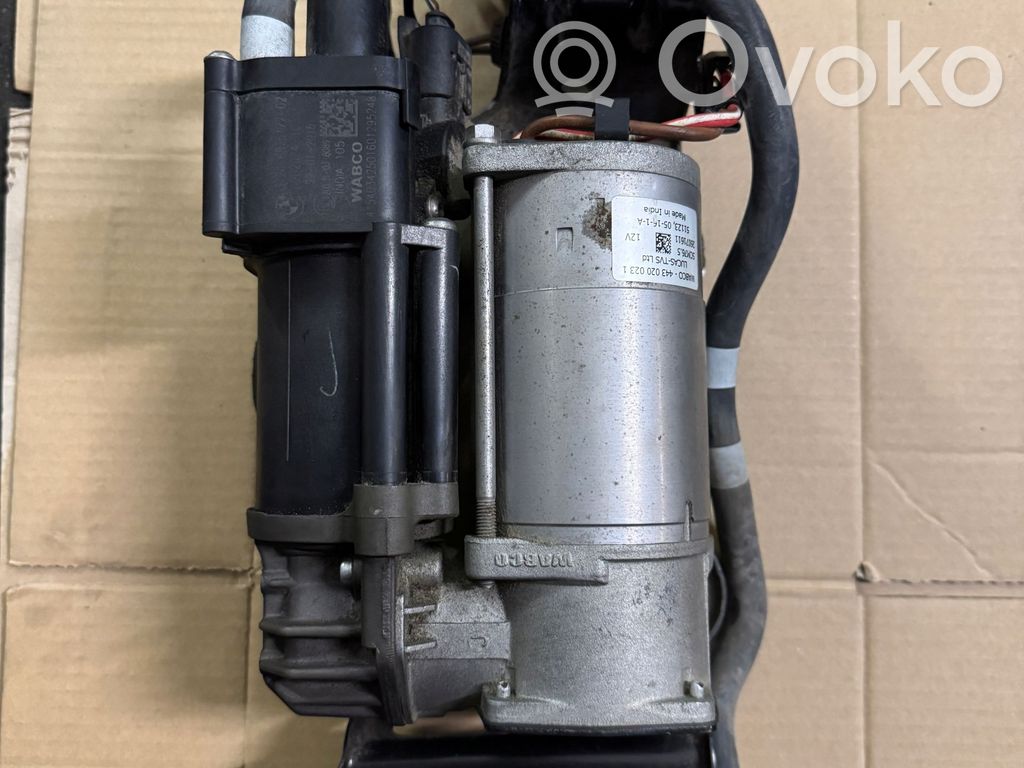 BMW X5 F15 Kompresor zawieszenia tylnego pneumatycznego 