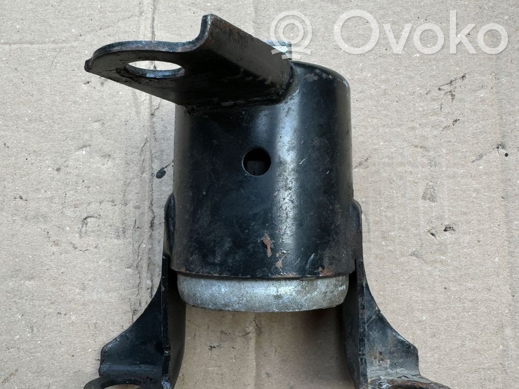 Ford B-MAX Engine mount bracket 