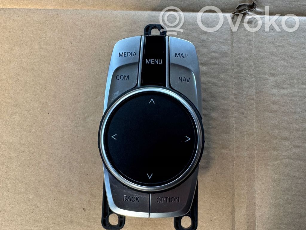 BMW 7 G11 G12 Panel radia 