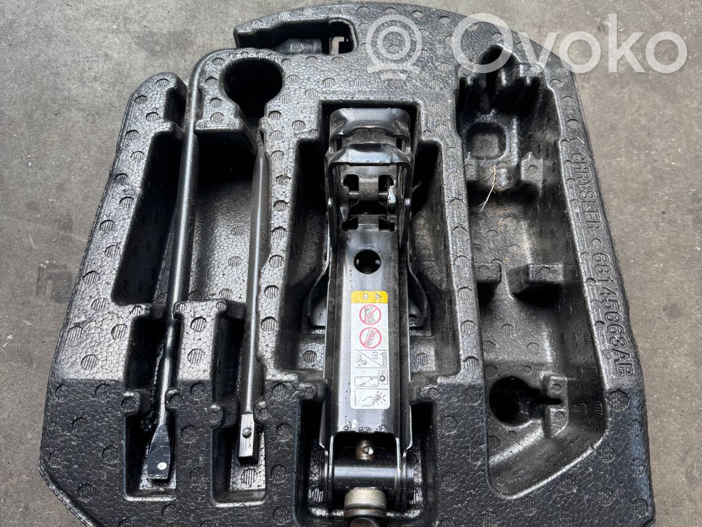 Jeep Grand Cherokee Set scule 