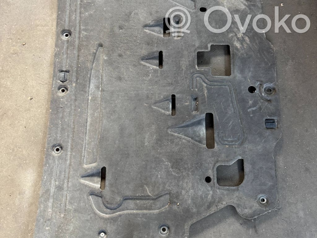 Volvo XC60 Placa protectora/protector antisalpicaduras motor 