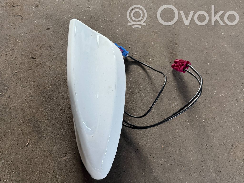 GPS-pystyantenni   LCPT19K351CB
