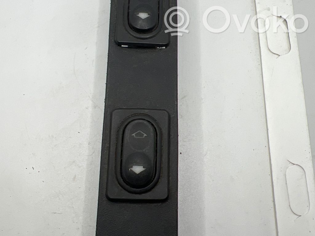 Opel Astra H Electric window control switch 