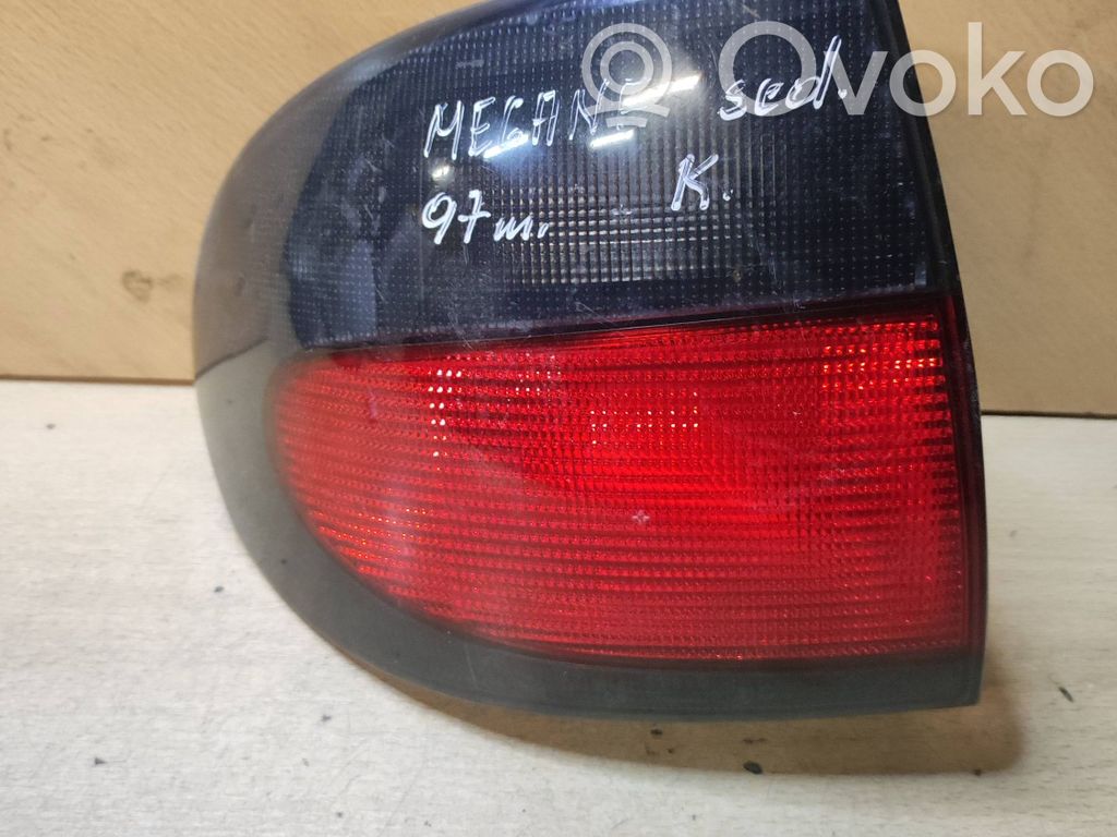 Renault Megane I Aizmugurējais lukturis virsbūvē 