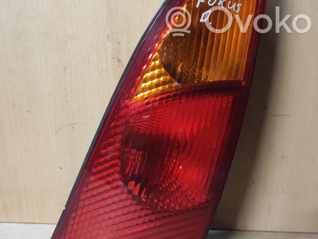 Ford Focus Aizmugurējais lukturis virsbūvē 