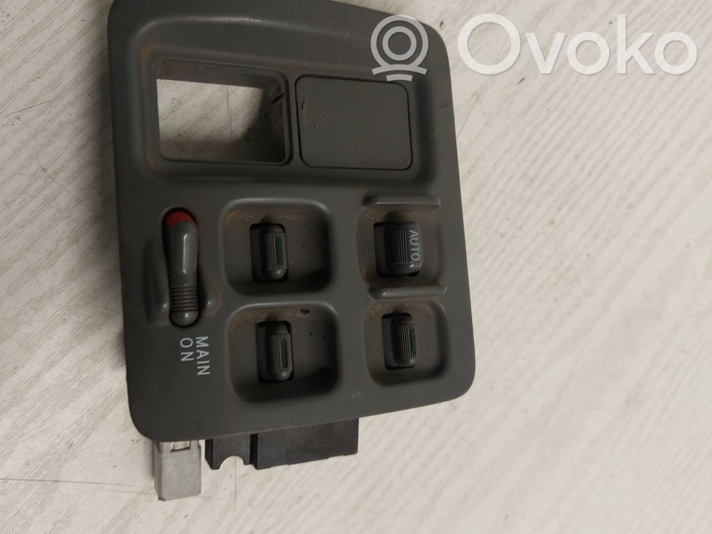 Honda CR-V Electric window control switch 