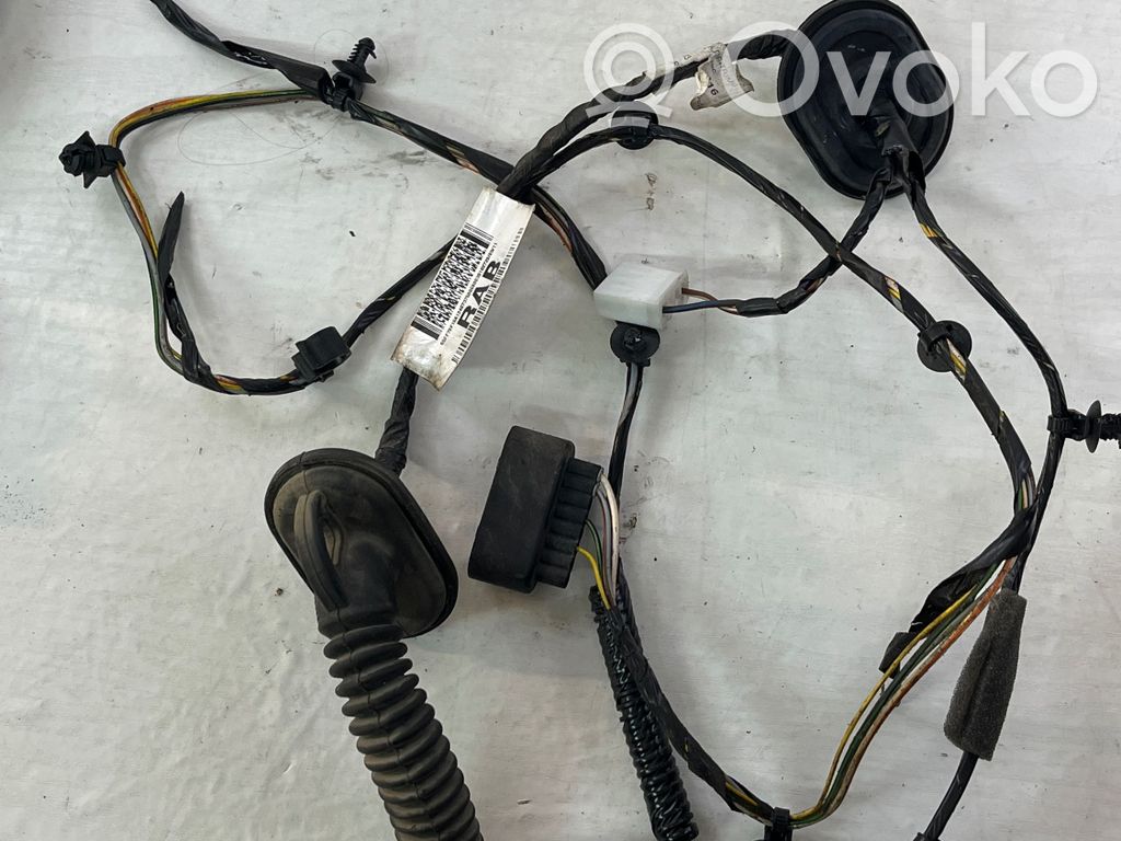 Cableado de puerta trasera   AV6T14240,A12429884,124026500