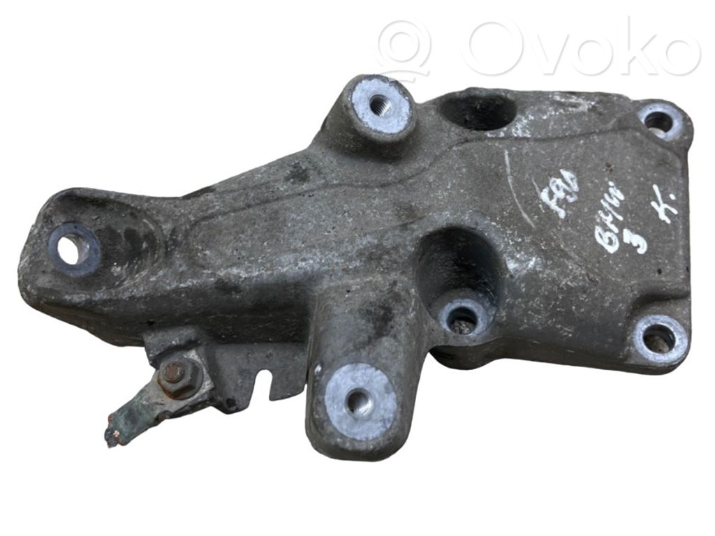 Support de moteur, coussinet   22116776529,24168110,121133