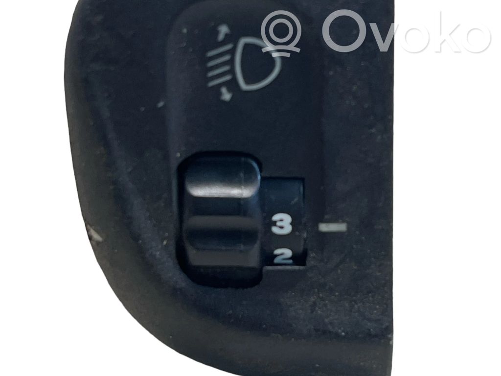 Hyundai Accent Headlight level height control switch 