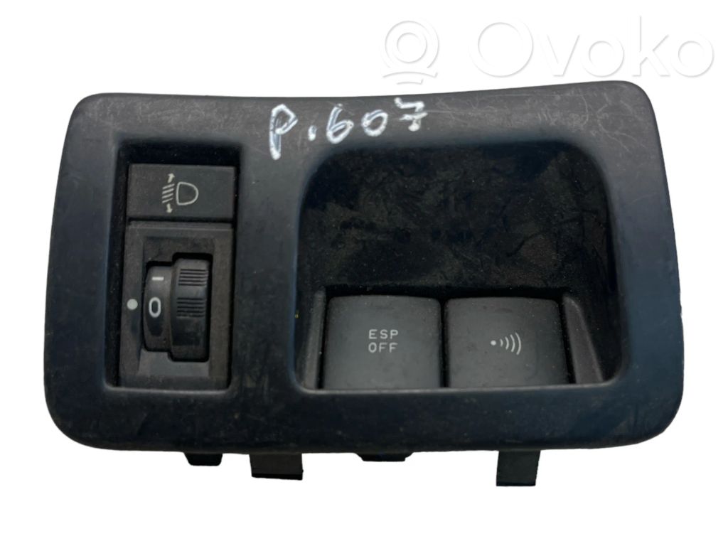 Peugeot 607 Alarm switch 
