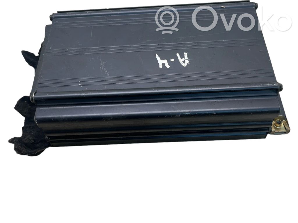 Audi A4 S4 B5 8D Sound amplifier 