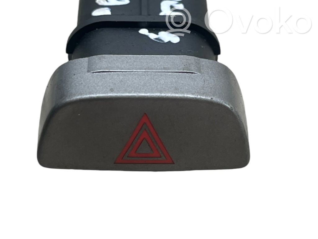 Ford Focus Botón interruptor de luz de peligro 