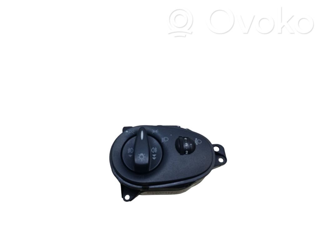 Ford Focus Light switch 