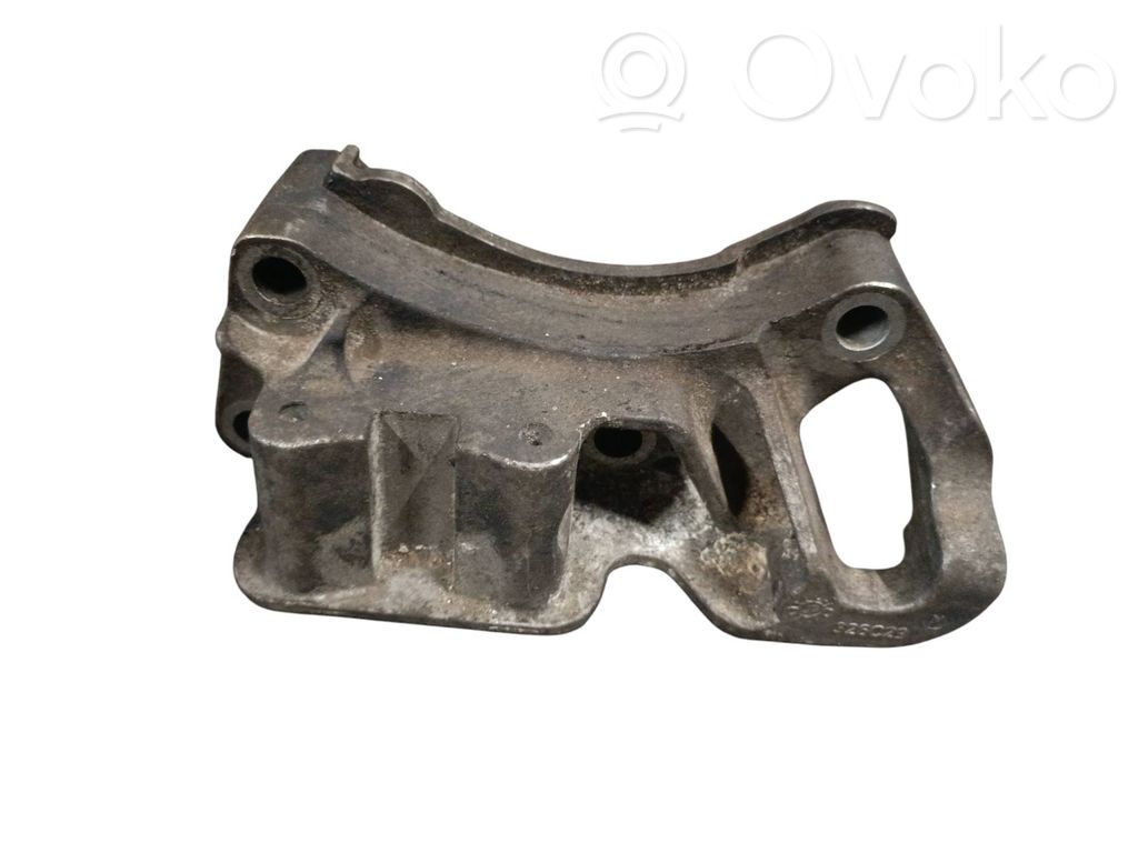 Ford Fiesta Engine mounting bracket 