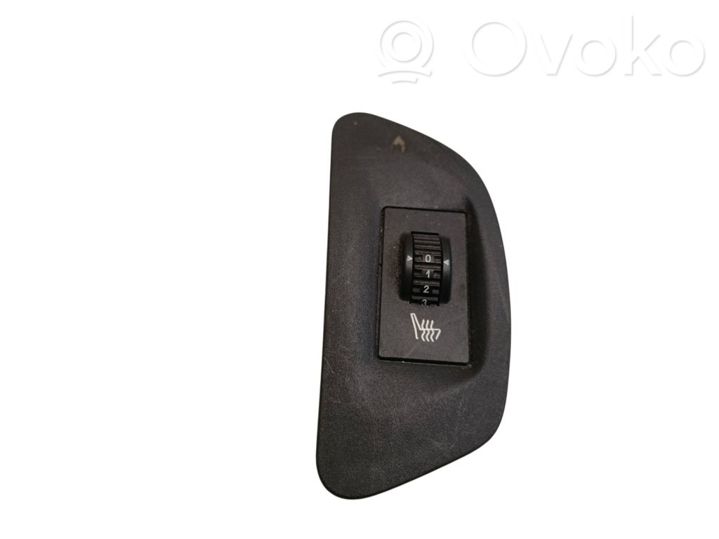 Peugeot 407 Seat heating switch 
