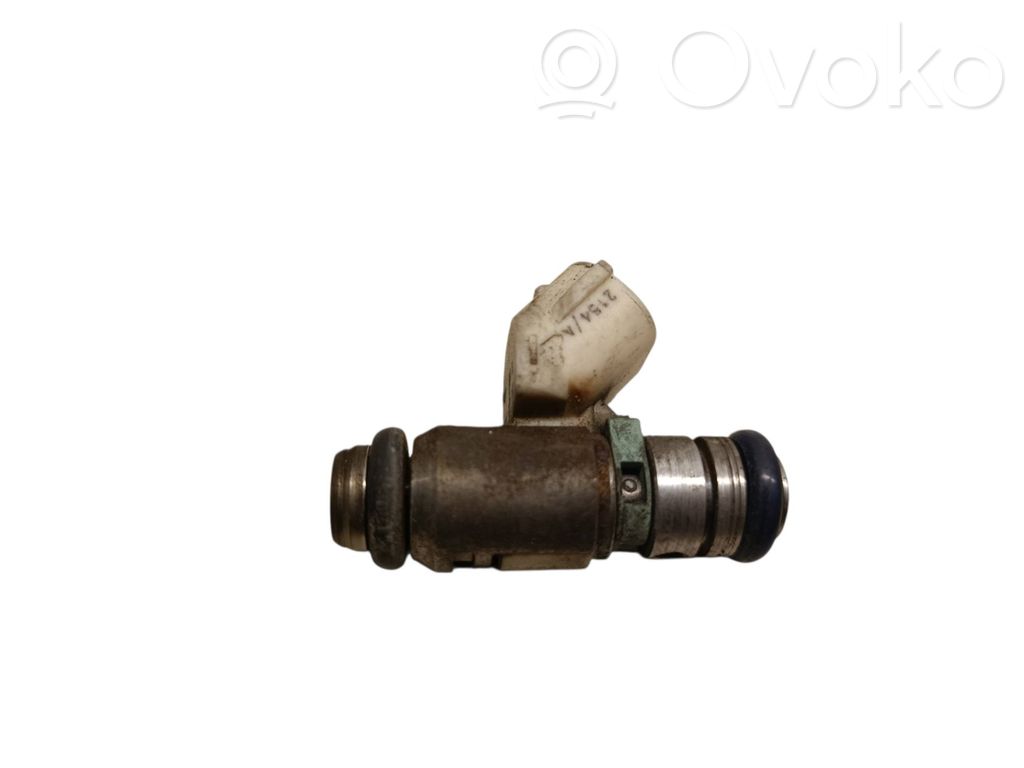 Volkswagen Golf V Inyector de combustible 