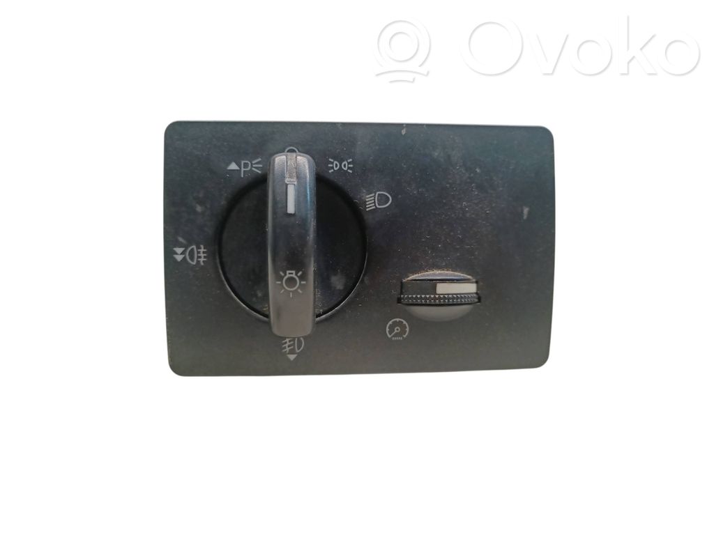 Ford Focus Light switch 