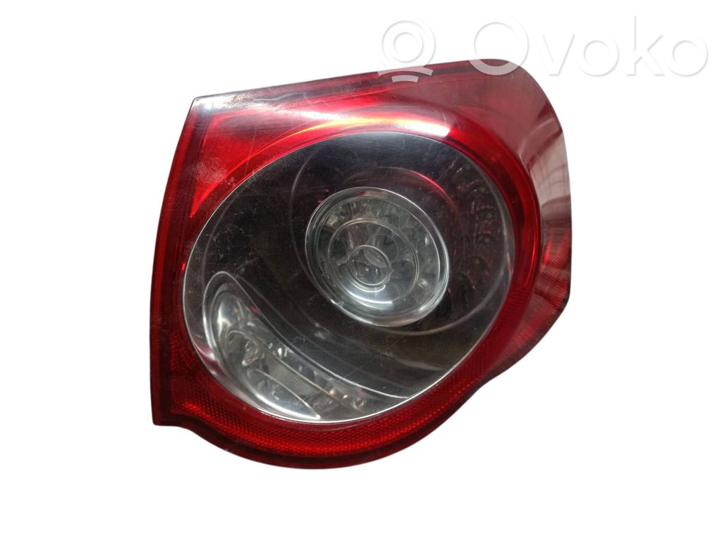 Volkswagen PASSAT B6 Lampa tylna 