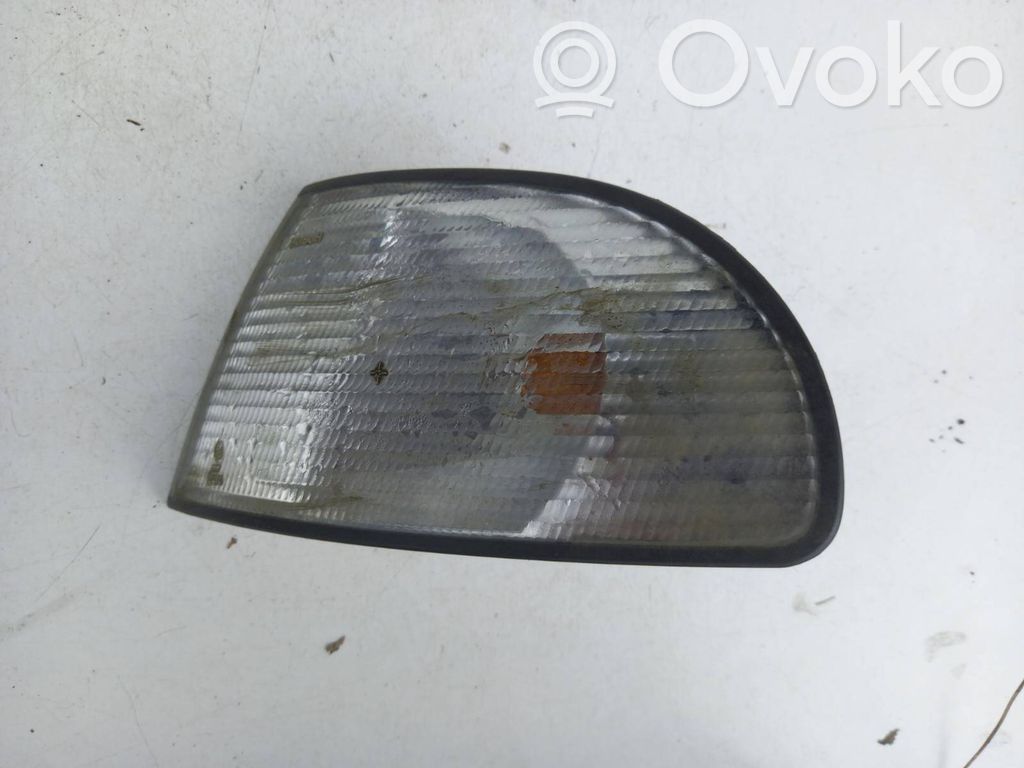 Frontblinker   8D0953049A,1315106918,00180391,85733,8D0953049B