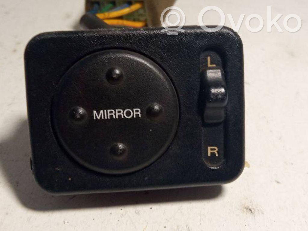 Hyundai Galloper Interruptor del espejo lateral 