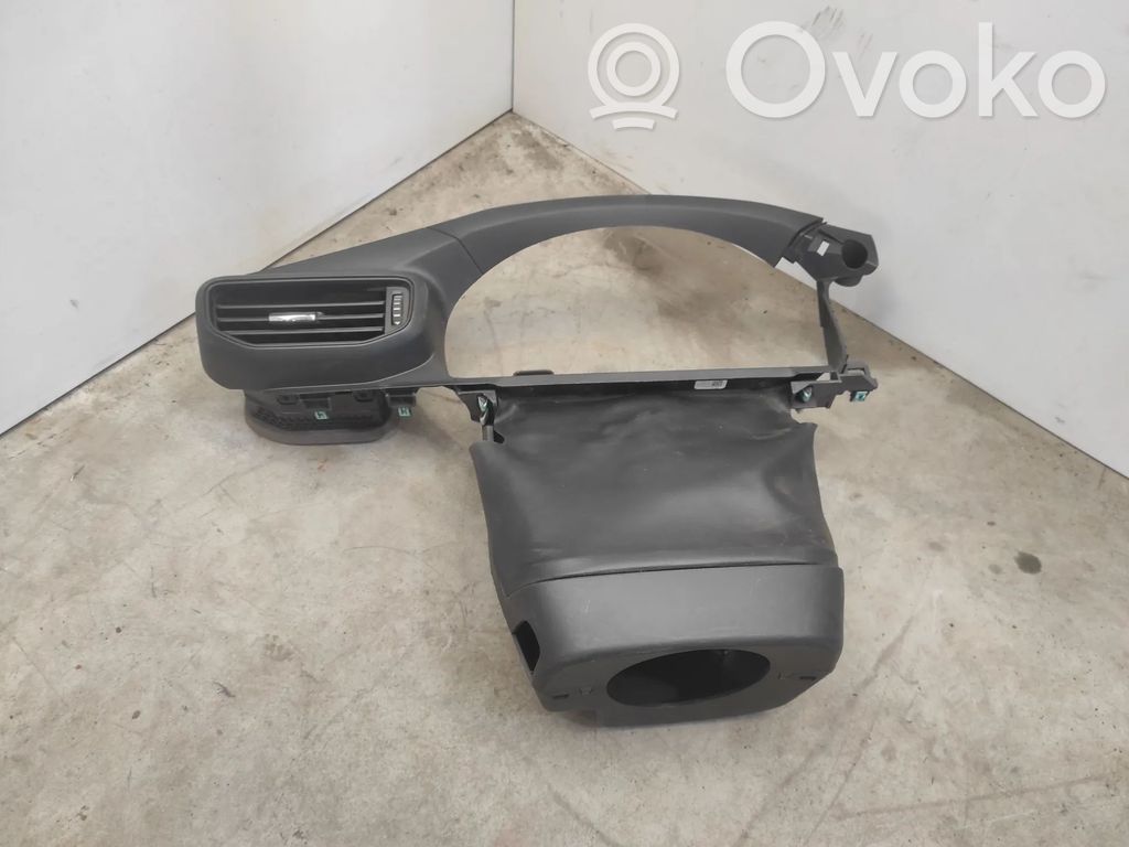 Ford Explorer VI Dashboard trim 
