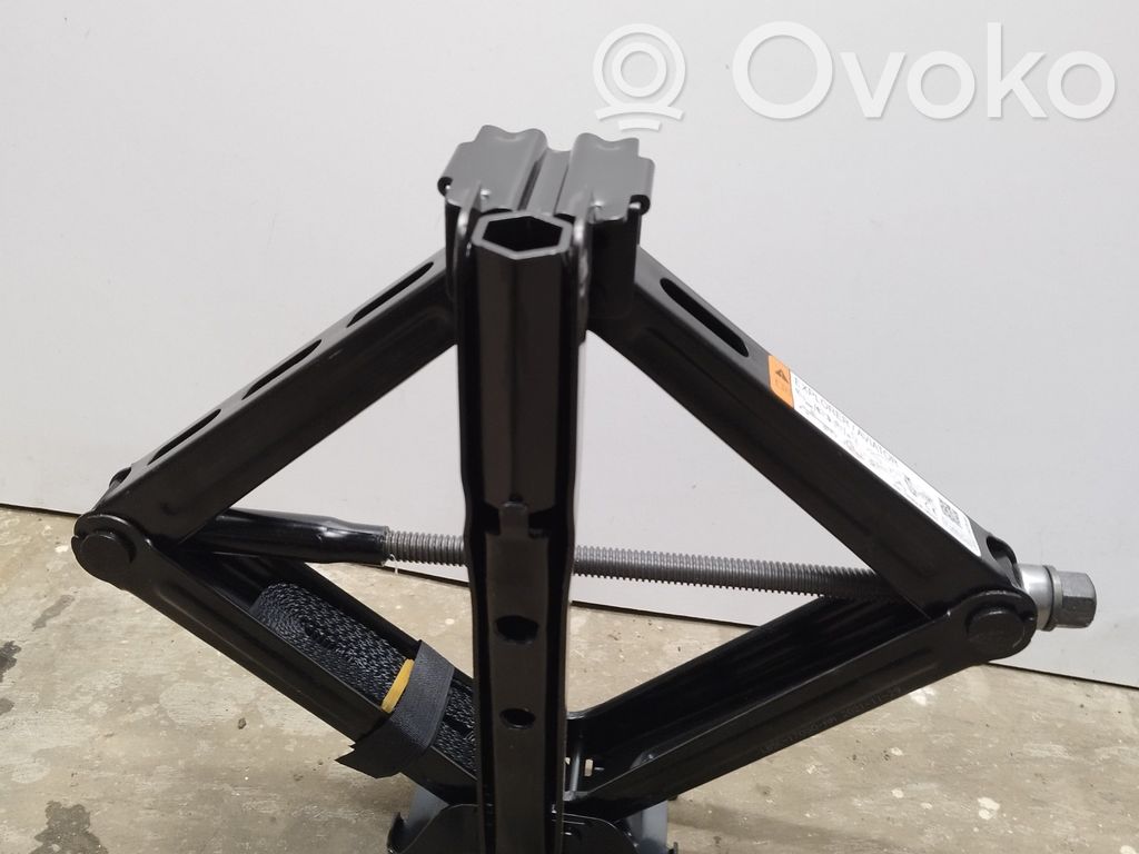 Ford Explorer VI Lift Jack 
