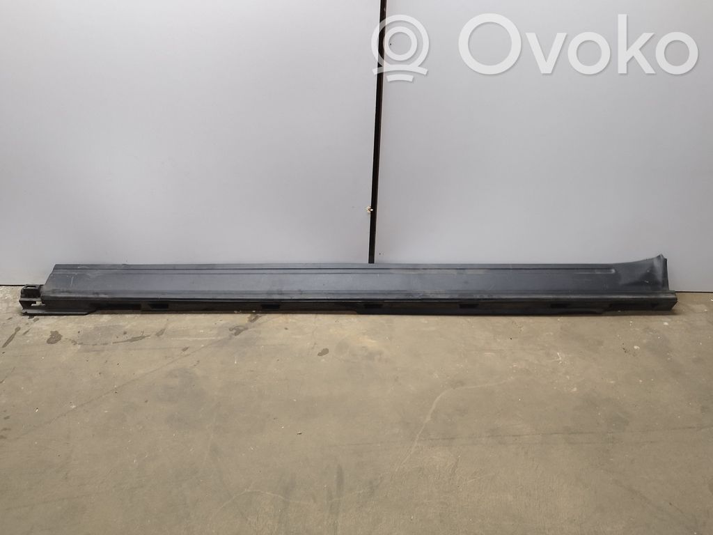 Sill supporting ledge   LB5BS10155