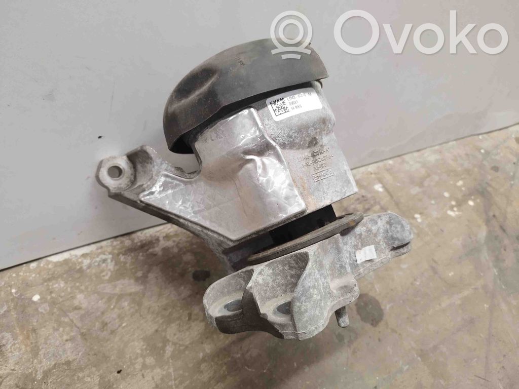 Ford Explorer VI Engine mount bracket 