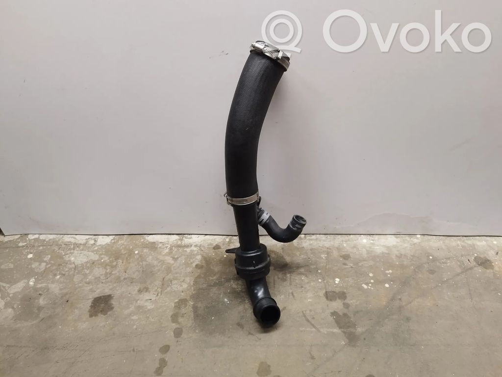 Ford Explorer VI Intercooler hose/pipe 