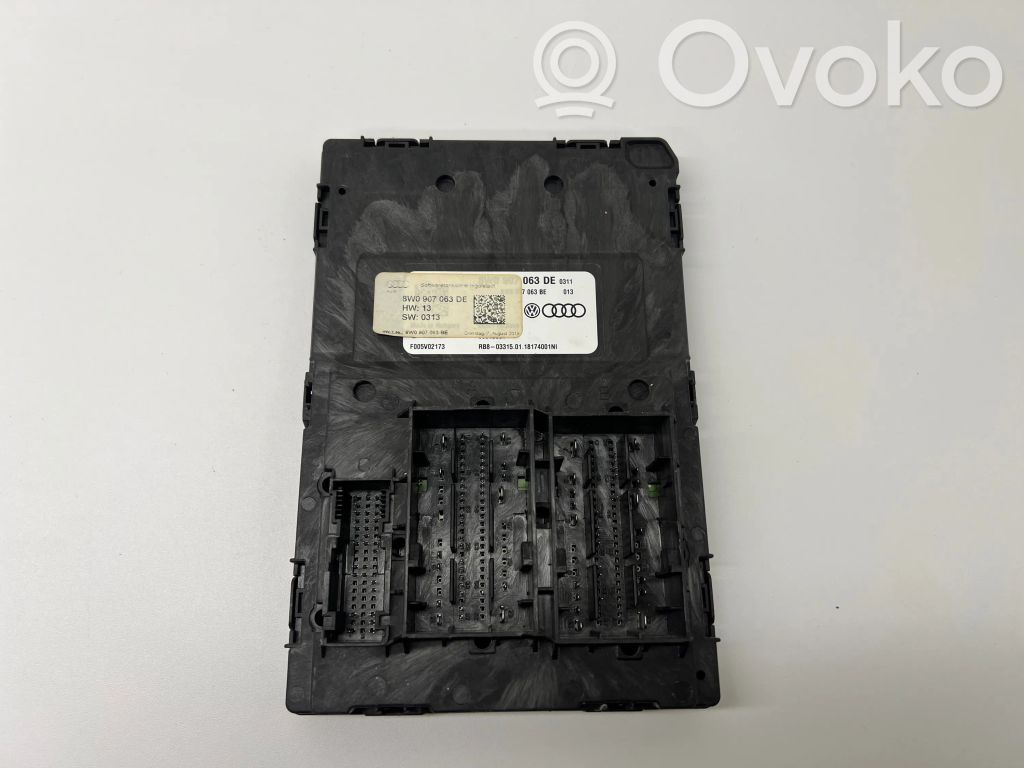 Mukavuusmoduuli   8W0907063DE,8W0907063BE,F005V02173,4H0907093B