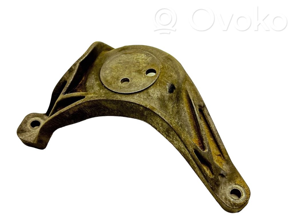 BMW 5 E39 Engine mounting bracket 