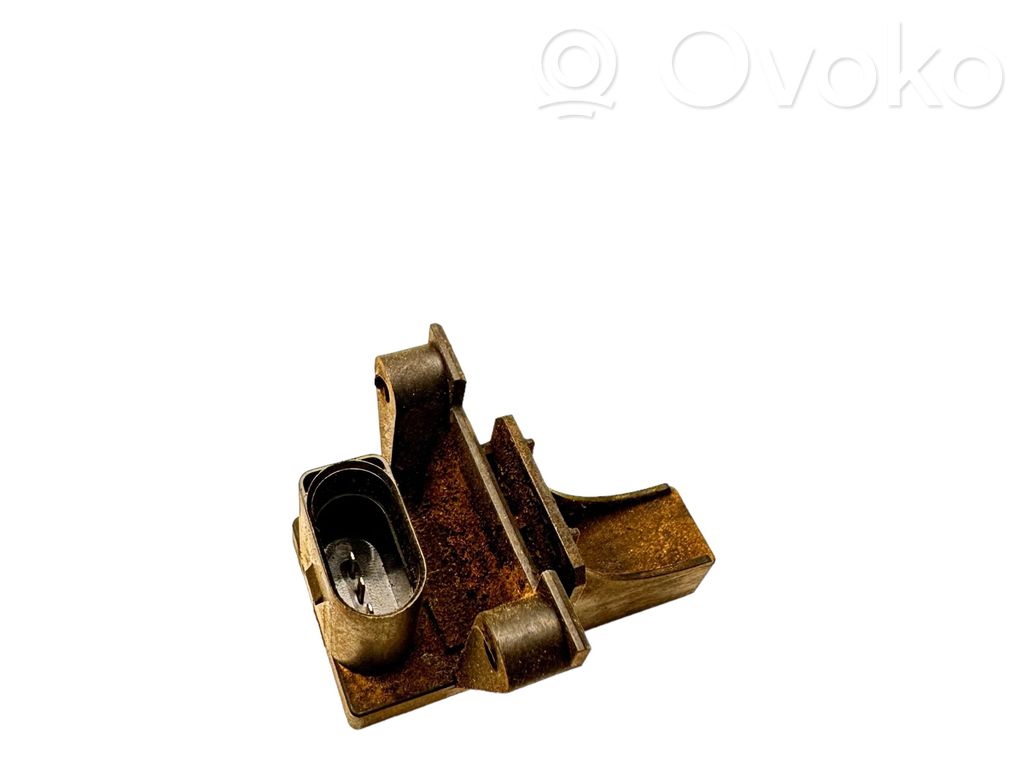 Volkswagen Multivan T5 Aerial antenna amplifier 