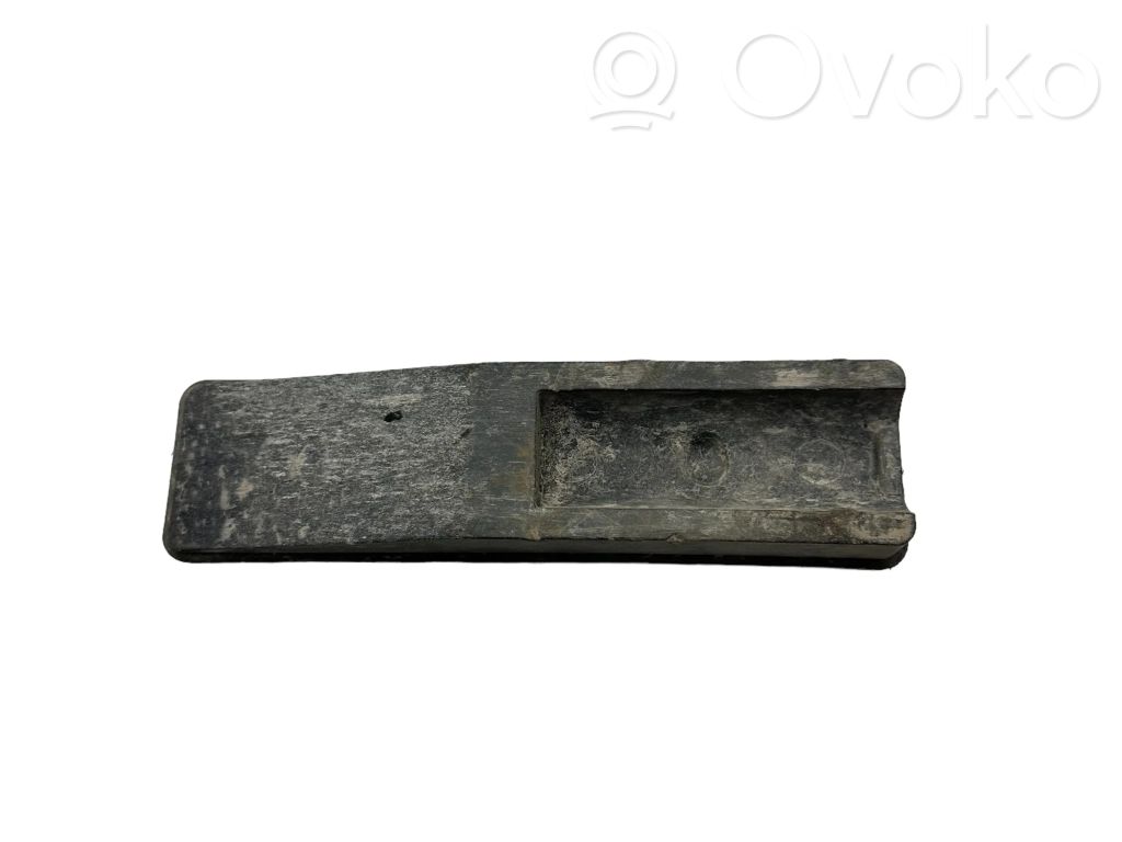 Audi A6 S6 C6 4F Steckdose 
