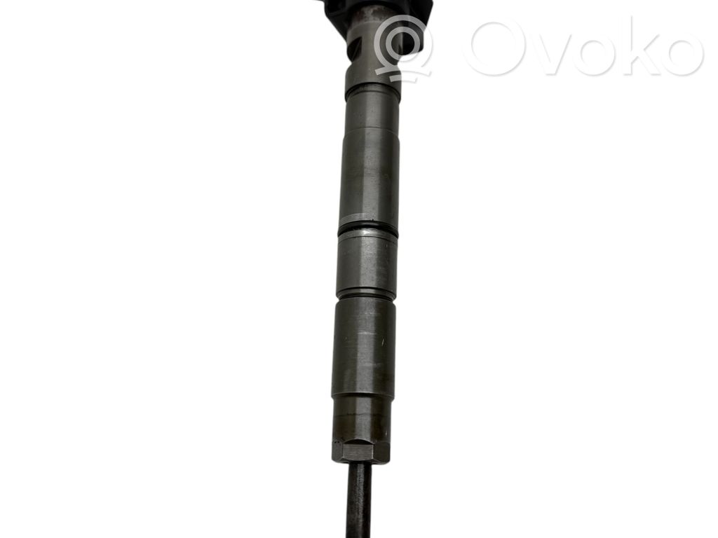 Audi A6 S6 C6 4F Fuel injector 