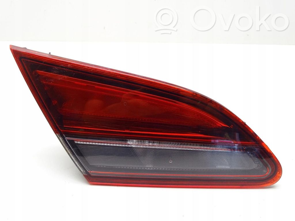 Opel Astra J Lampă spate în capacul portbagajului 