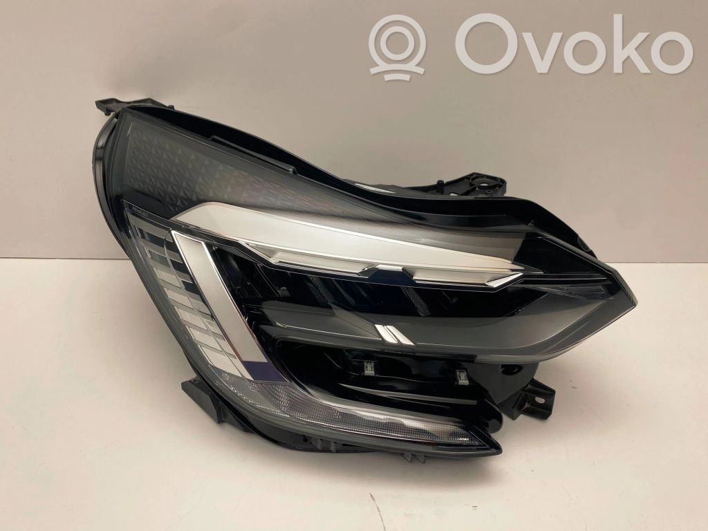 Renault Captur II Headlight/headlamp 