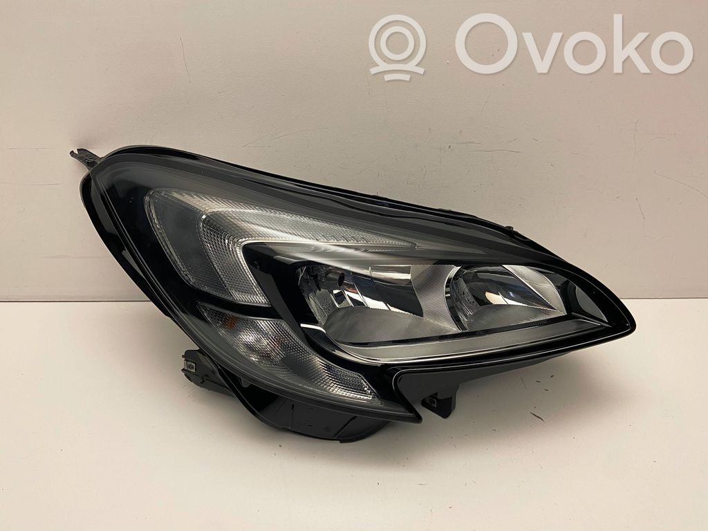 Opel Corsa E Headlight/headlamp 